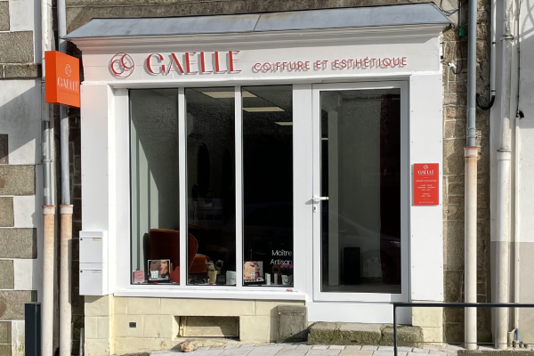 Une Enseigne Sur Mesure pour le Salon de Coiffure Gaëlle à Baud