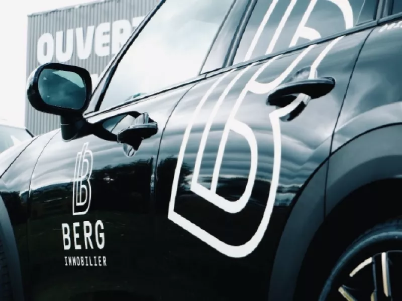 Un marquage véhicule soigné pour Berg Immobilier à Vannes