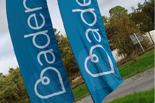 Drapeaux flammes publicitaires - 1