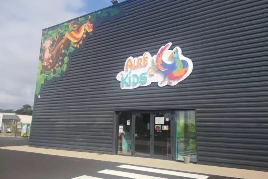 Lettres boîtiers lumineuses