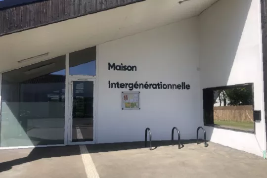 Collectivités et mairie : Valorisez vos espaces publics avec la communication visuelle Waroch ! - 3