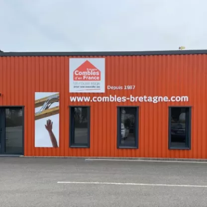 Une Enseigne 100% Sur-Mesure pour Combles d'en France à Ploëmel