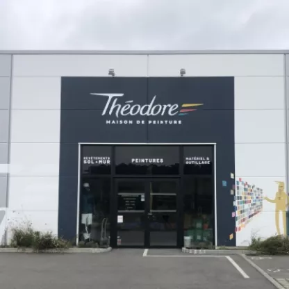 Une enseigne adhésive à Crac'h Morbihan