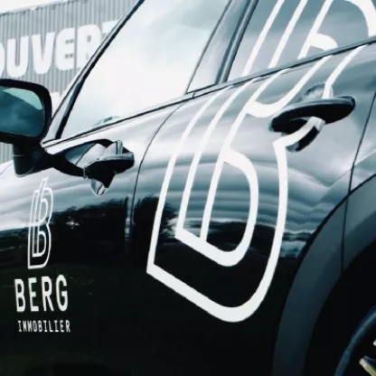 Un marquage véhicule soigné pour Berg Immobilier à Vannes