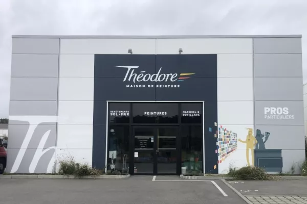 Une enseigne adhésive à Crac'h Morbihan
