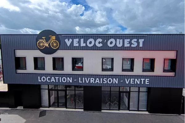 Une enseigne en lettres découpées à Vannes