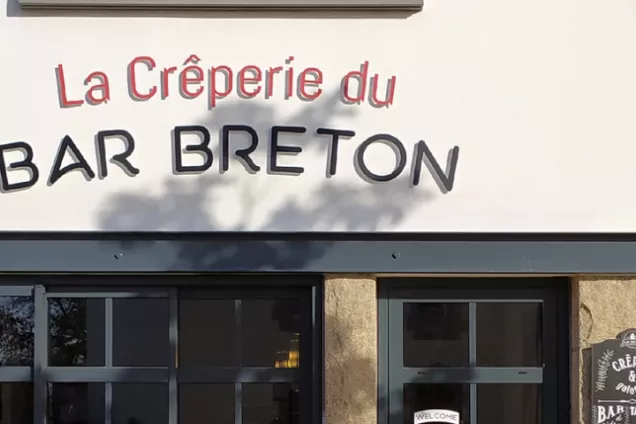 Enseigne lettres et logos
